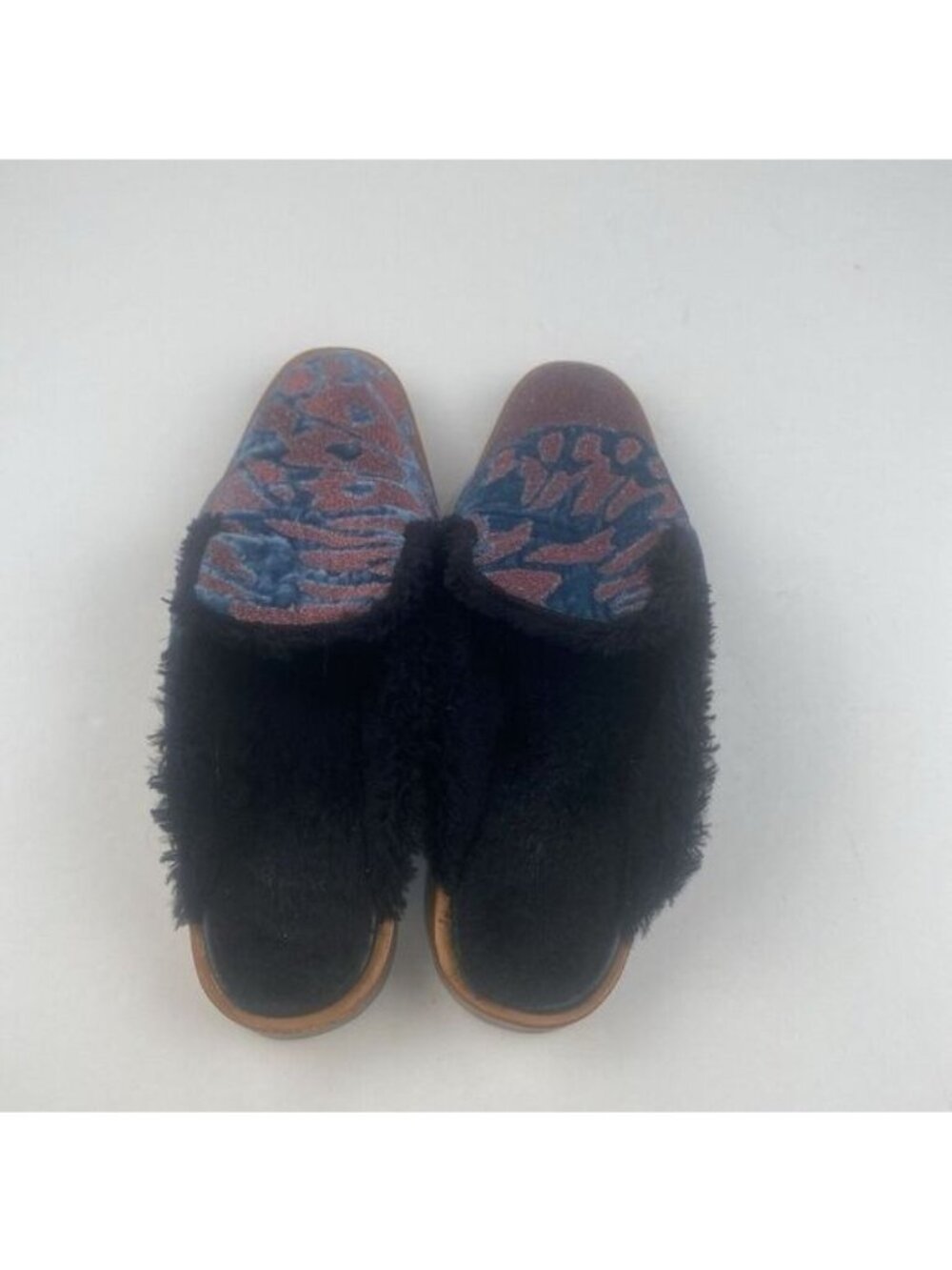 Free People Womens Size 37 US 7 Butterfly Effect Faux Fur Lined Mule Used